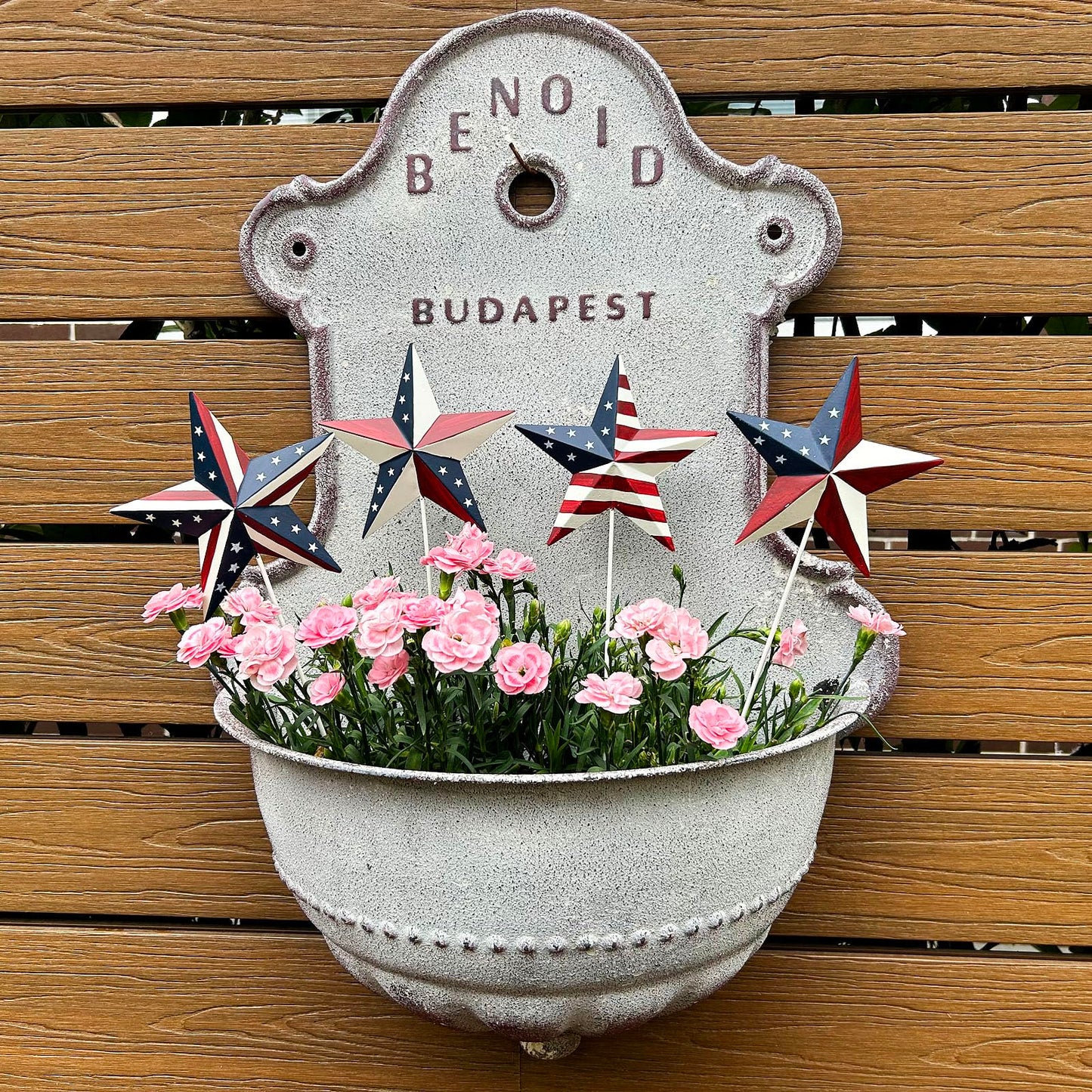 K KILIPES 15.75" H Metal Star Barn Patriotic Garden Stakes, 4pcs Rustic US Flag Star Metal Plant Stick Yard Art Ornament for Memorial Day 4th of July Veterans Day Election Day Decoration