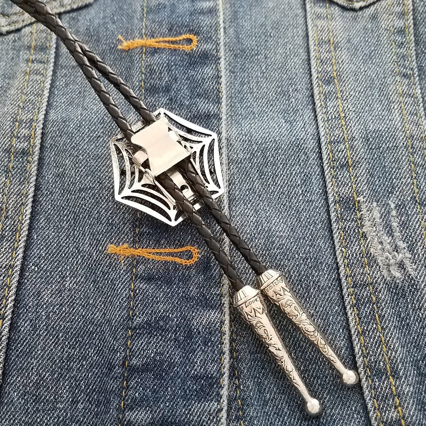 SELOVO Spider Bolo Tie Genuine Leather Antiqued Silver Tone Black Stone Halloween