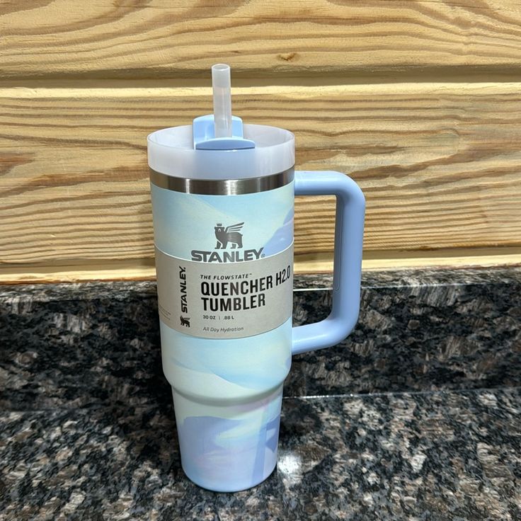 Stanley Quencher Tumbler Blue Cool Brushstrokes – Limited Edition Hydration